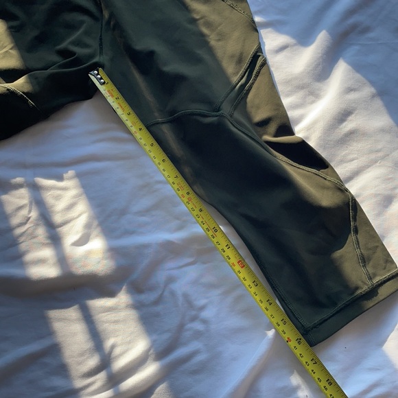 Lululemon Cropped Mesh Olive Green Leggings | Size 6 (Size Dot) - Picture 6 of 8